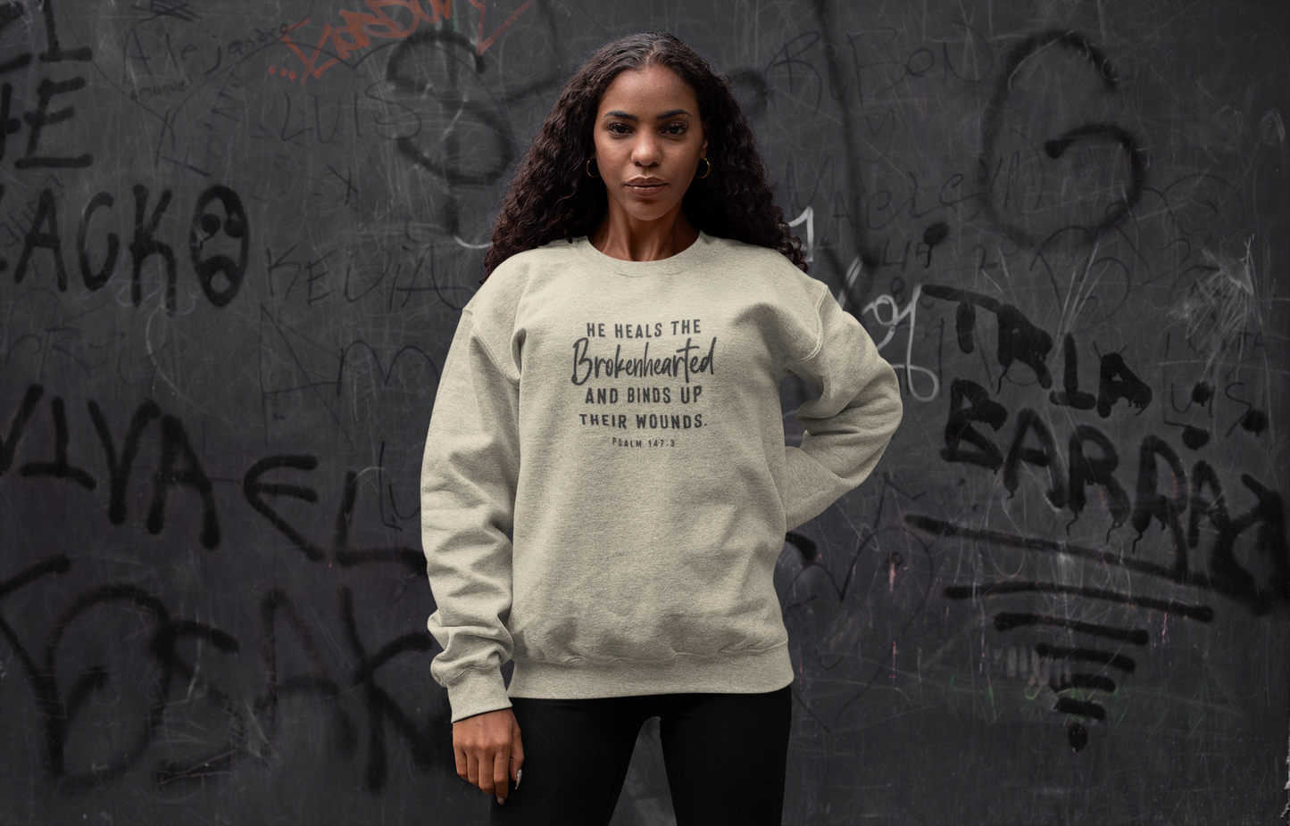 He Heals the Brokenhearted – Christian Sweatshirt, Psalm 147:3